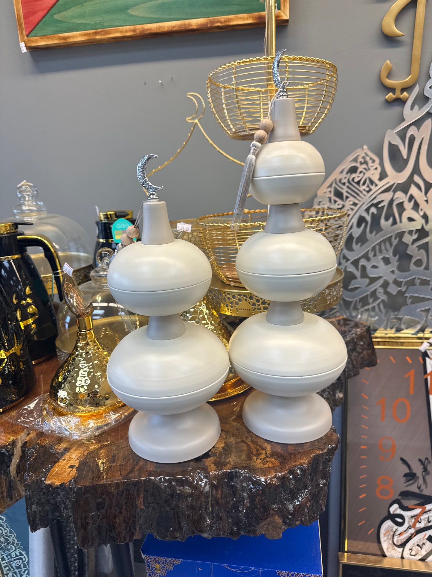 White Metal Ramadan Crescent Finial Decor (2 Sizes)