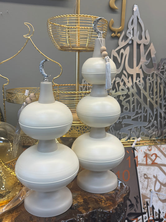 White Metal Ramadan Crescent Finial Decor (2 Sizes)